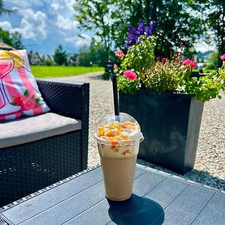 Bed and Breakfast Plazowka Bialczanska 3*